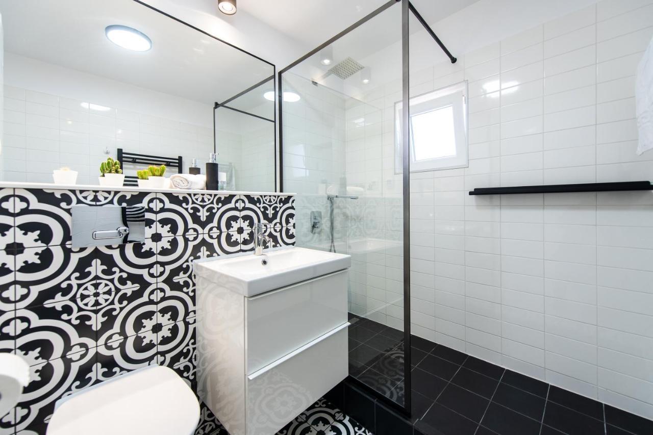 Central Chic Otopeni - Self Check-In, Netflix, Hbo Max Екстер'єр фото