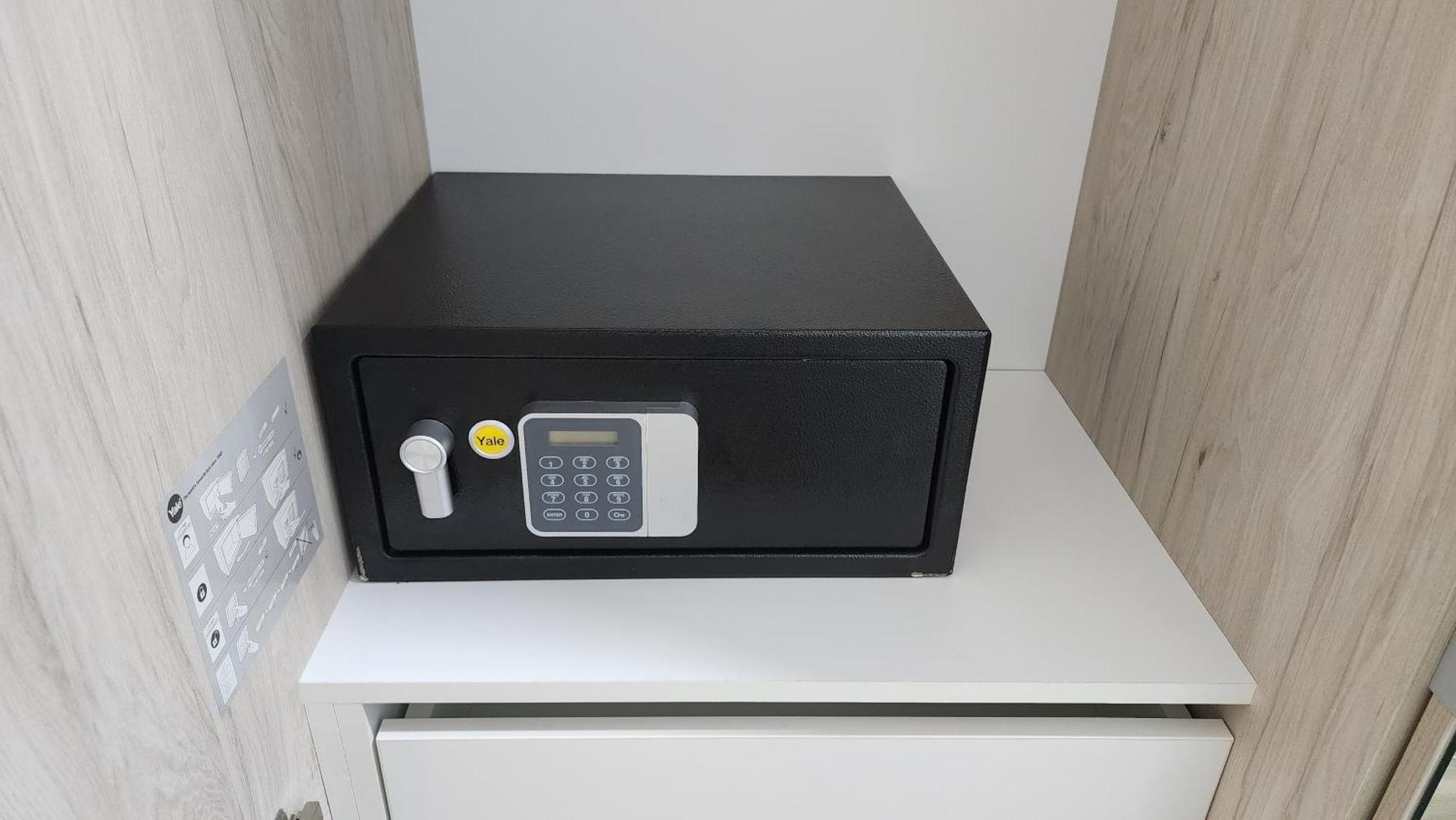 Central Chic Otopeni - Self Check-In, Netflix, Hbo Max Екстер'єр фото